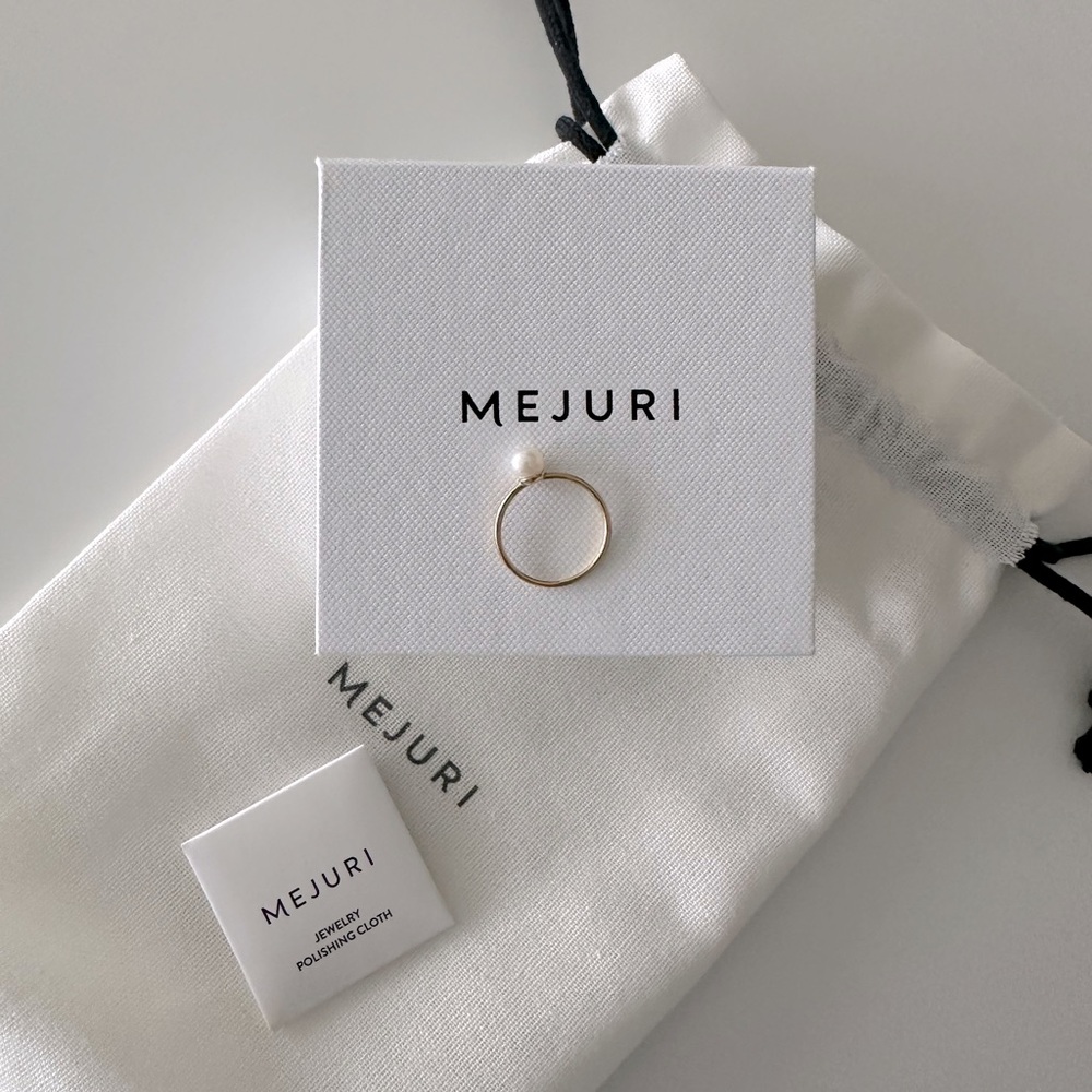 Mejuri Pearl Ring Size 6 - Picture 2 of 5